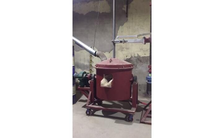 电弧炉冶炼现场视频