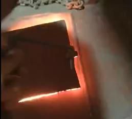 电弧炉冶炼现场视频